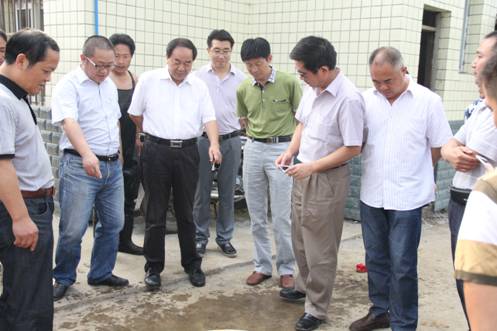 重庆南川人大对渔业开展专题调研市级水产专家应邀把脉