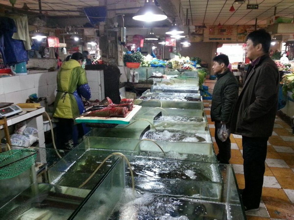 苏州市场淡水鱼进入销售旺季 价格比较平稳